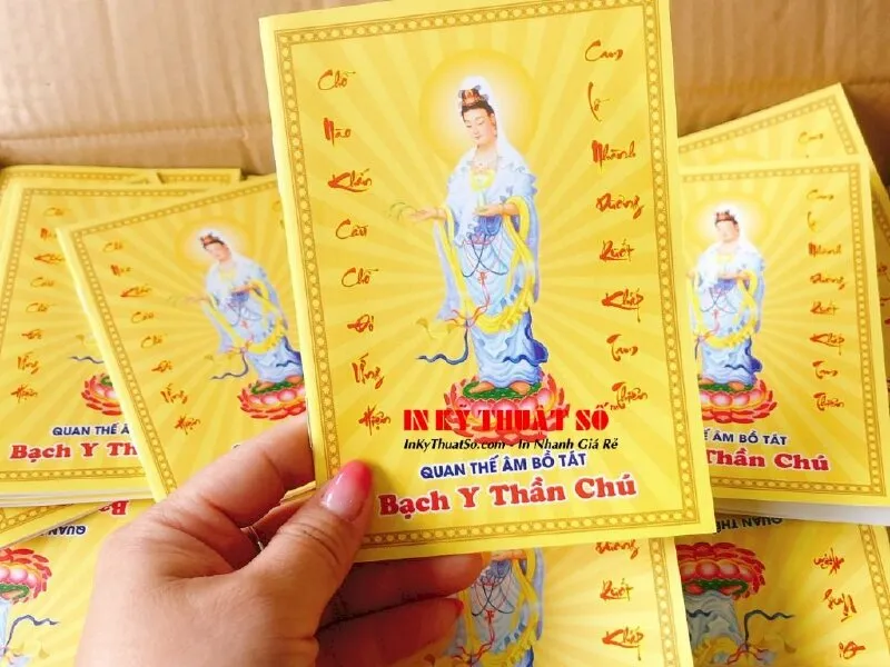 Bạch Y Thần Chú có tác dụng gì? Cách niệm Bạch Y Thần Chú đúng chuẩn