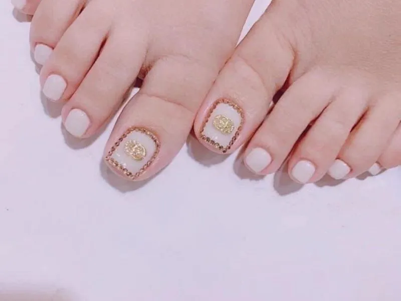 Gợi ý 40+ mẫu nail chân Tết 2024 cực xinh yêu cho các nàng