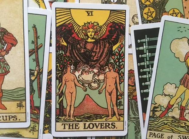 Ý nghĩa the lovers tarot trong tình yêu – công việc là gì?